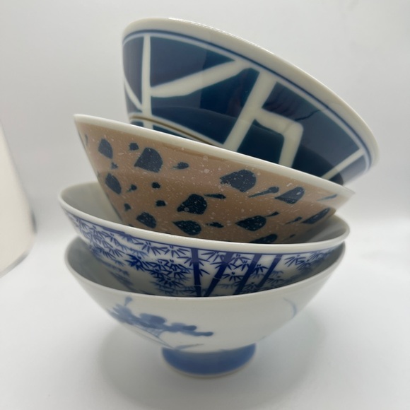 Vintage Japanese Sometsuke Blue/White Footed Porcelain Rice Bowls- Set of 4 - Picture 1 of 11